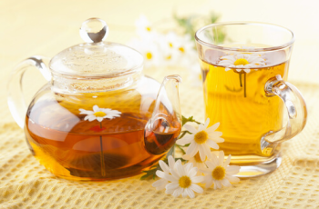 Chamomile tea has many health benefits.